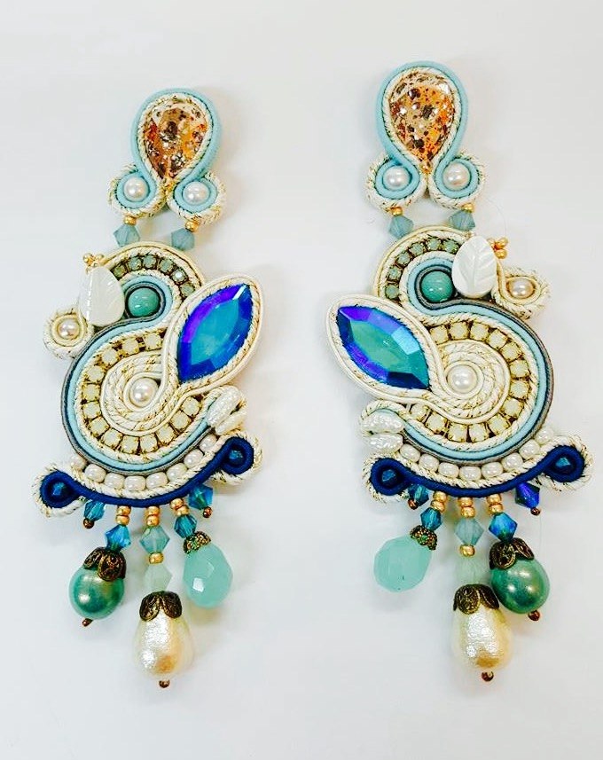 Cum îngrijești bijuteriile soutache: ghid de curățare și păstrare